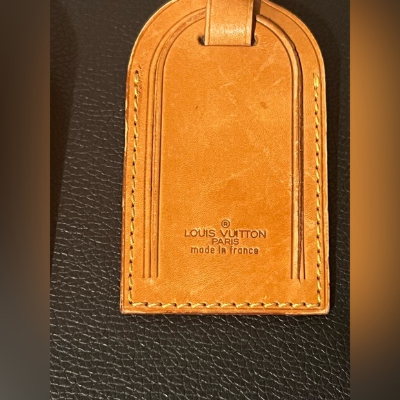 Louis Vuitton Gold Lock with Tan Leather Tags PRICE FOR ONE LUGGAGE TAG - Picture 11 of 13